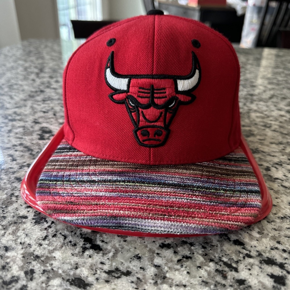 Chicago Bulls NBA Mitchell & Ness Multicolor Red Space Knit Snapback Hat Logo 15